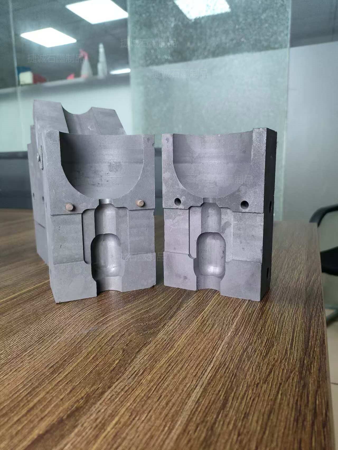 高純麻豆免费AV小电影焊接模具